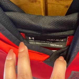 youth large under armour hoodie